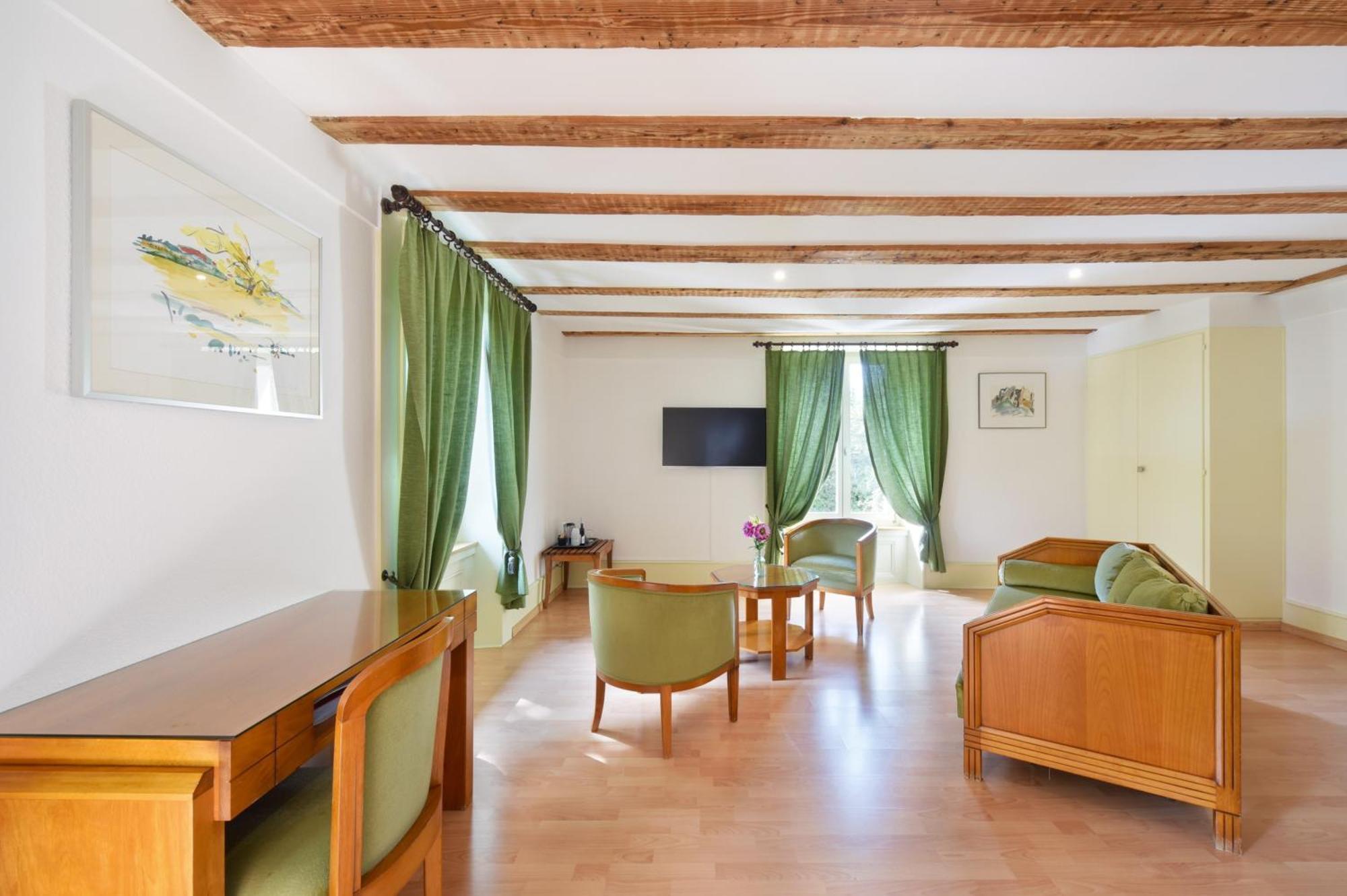 Hotel De L'Aigle Couvet Szoba fotó