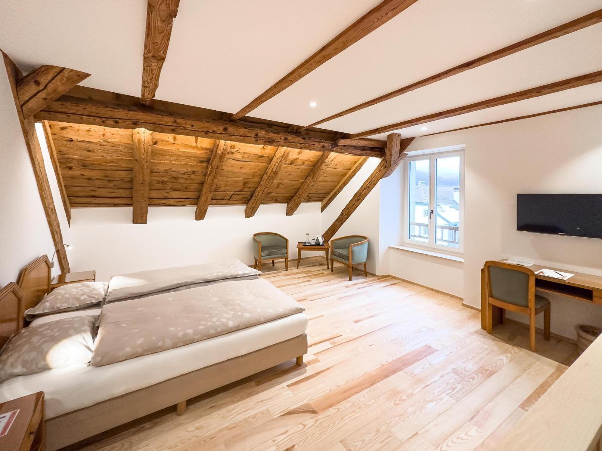 Hotel De L'Aigle Couvet Szoba fotó
