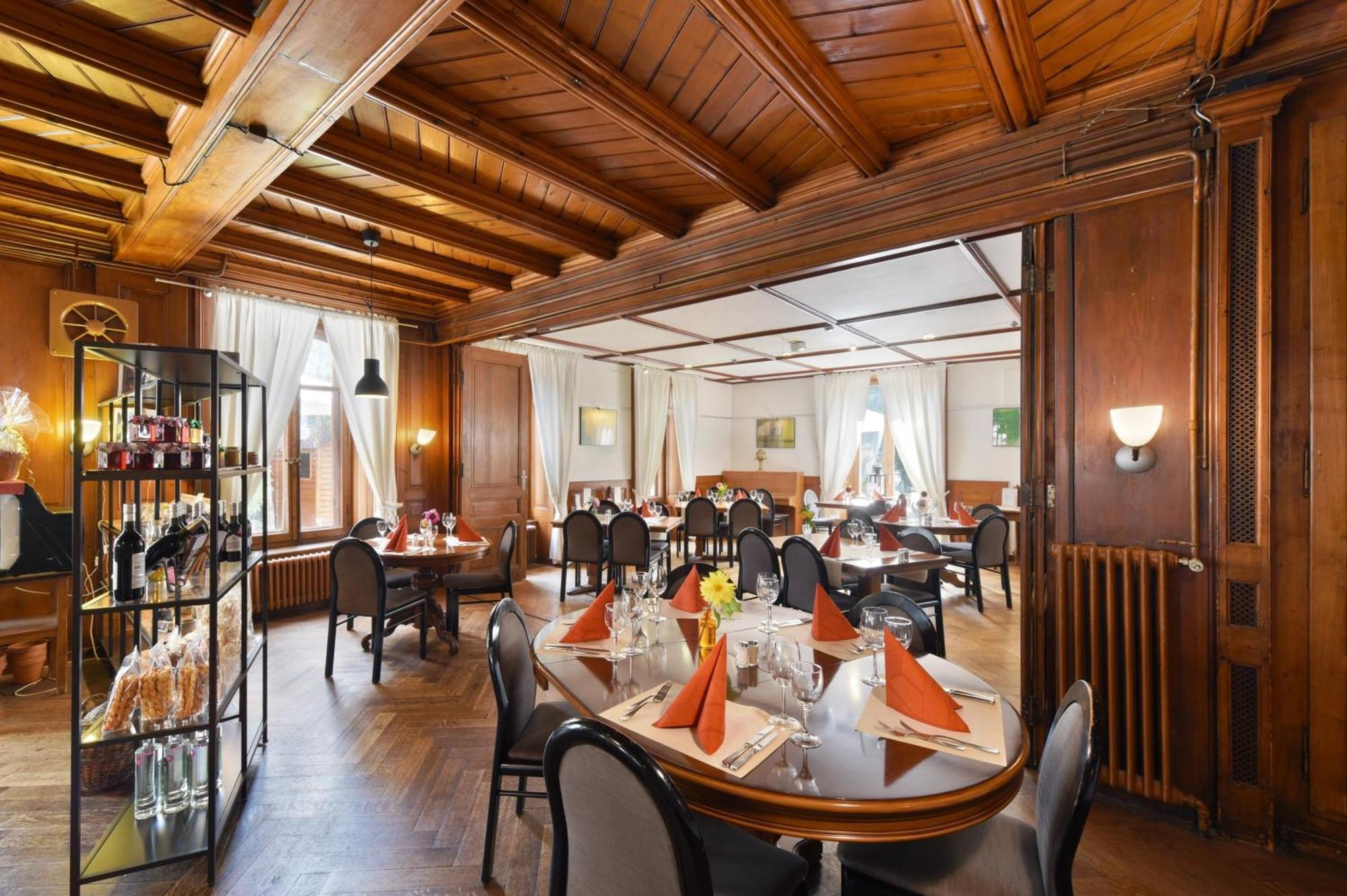 Hotel De L'Aigle Couvet Kültér fotó