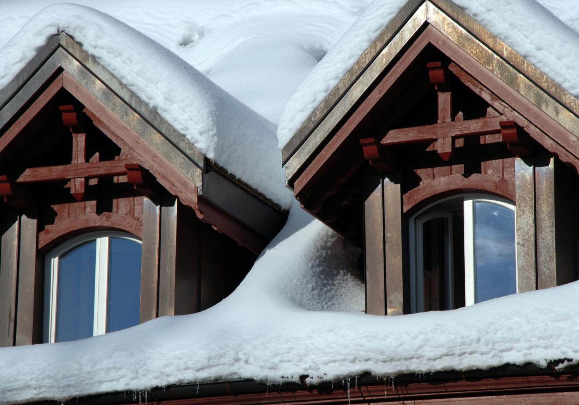 Hotel De L'Aigle Couvet Kültér fotó